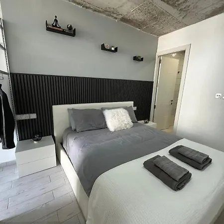 Paceville - 3a - Stylish 2br Centre Appartement *