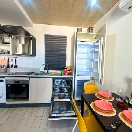 Apartment Paceville - 3a - Stylish 2br Centre San Ġiljan