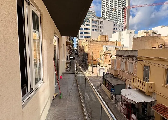 Paceville - 3a - Stylish 2br Centre *