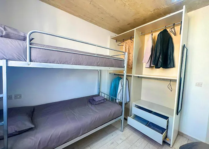 Paceville - 3a - Stylish 2br Centre *